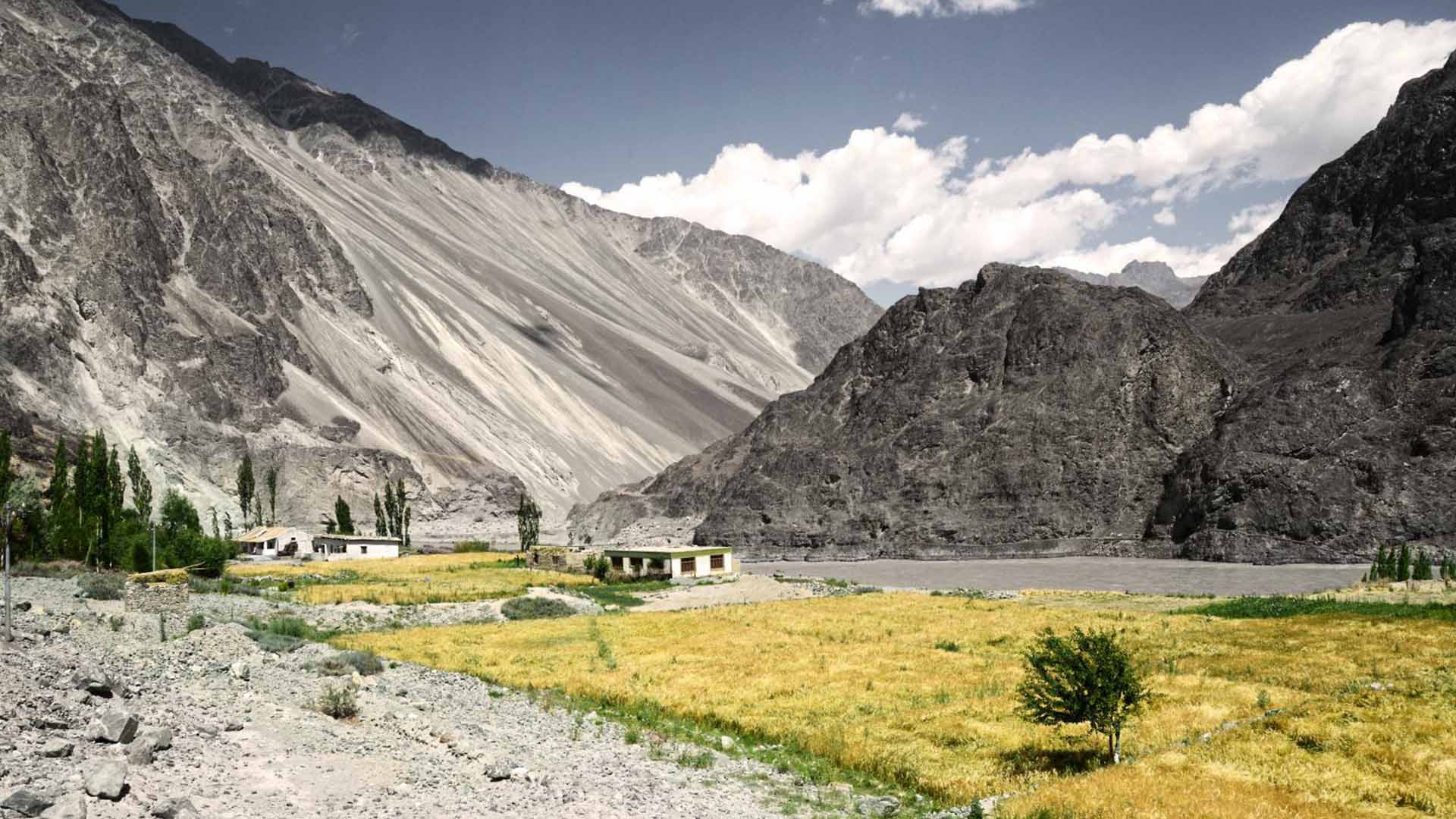Leh to Turtuk Tour